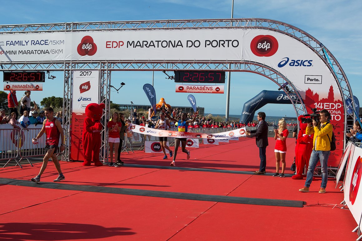 Maratona do Porto juntou mais de 15 mil participantes Portal de