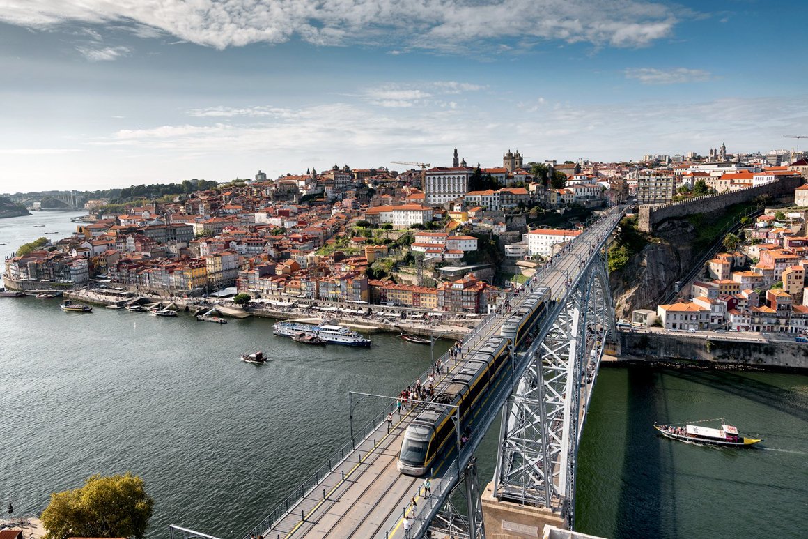 https://www.porto.pt/_next/image?url=https%3A%2F%2Fmedia.porto.pt%2Foriginal_images%2Fmno_vista_porto.jpg&w=1460&q=85