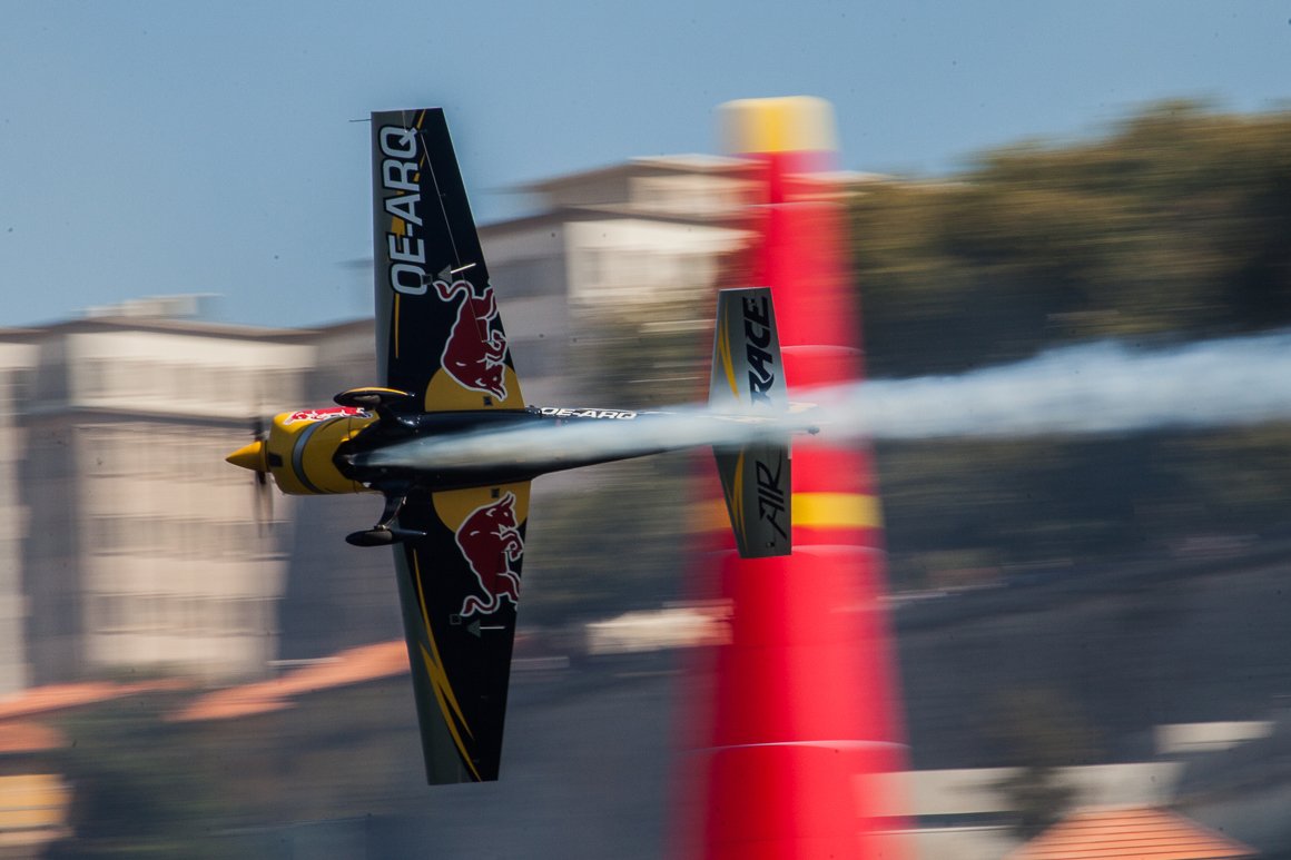 No regresso ao Porto a Red Bull Air Race chamou 850 mil pessoas em dois